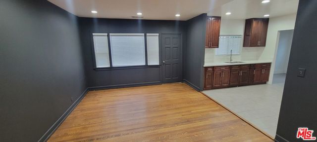 1493 W 47th Street, Los Angeles CA: https://media.crmls.org/mediaz/4e8aef6a-fda3-45af-a5d4-7906df606048.jpg