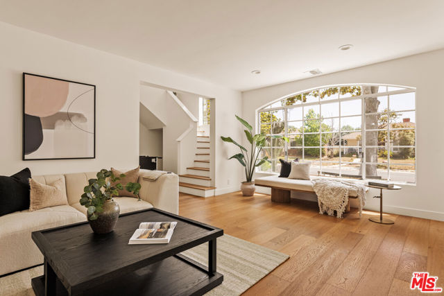 7737 Denrock Avenue, Los Angeles CA: https://media.crmls.org/mediaz/4e8af593-d4e4-4e88-be9d-89c7c45e37c8.jpg