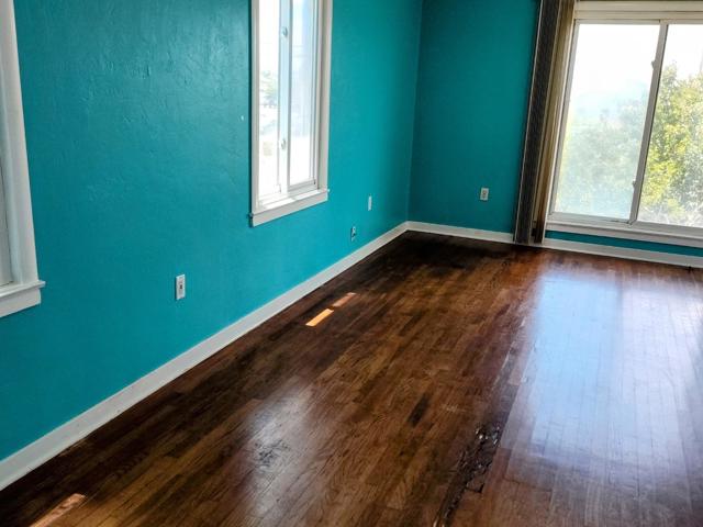 230 Paloma Avenue, Salinas CA: https://media.crmls.org/mediaz/4e8b6a3f-1196-4b53-99ff-def33d2e1ec9.jpg