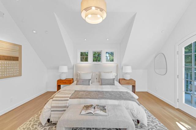 729 Concord Way, Burlingame CA: https://media.crmls.org/mediaz/4e8c28a5-1ee1-4ad2-ac1f-08a413a5f695.jpg