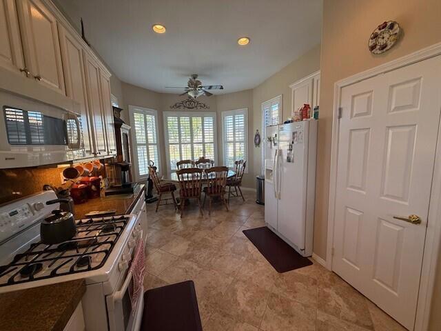 Image 20 of 50 For 80529 Hoylake Drive