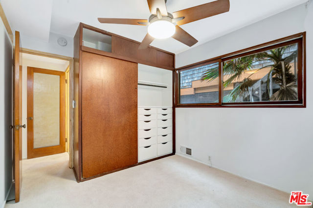 26636 Latigo Shore Drive, Malibu CA: https://media.crmls.org/mediaz/4e8cc578-06df-4171-8089-e88746e35200.jpg
