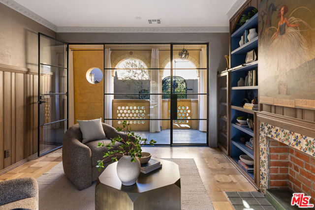 540 Mount Washington Drive, Los Angeles CA: https://media.crmls.org/mediaz/4e8d23b2-0081-49c1-b917-989b4aa309f4.jpg