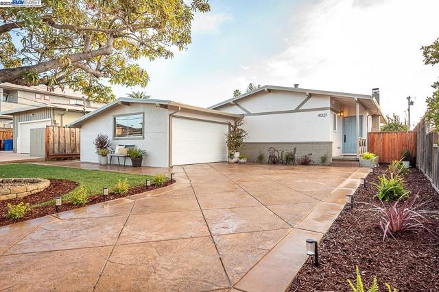 41327 Erma Ave, Fremont CA: https://media.crmls.org/mediaz/4e8d3d61-375c-4f46-9fa5-f42259f74cc2.jpg