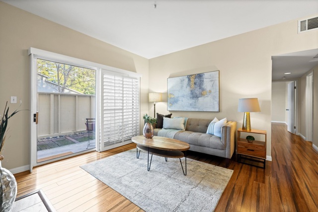 4520 Melody Dr, Concord CA: https://media.crmls.org/mediaz/4e8d4465-7a41-41ac-a543-560cb956b056.jpg