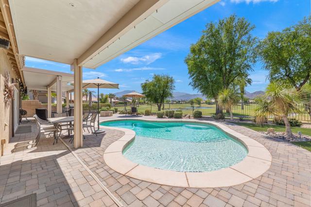45553 Meadow Lake Drive, Indio CA: https://media.crmls.org/mediaz/4e8d6f07-ce14-4a8b-872e-d407fc885d67.jpg