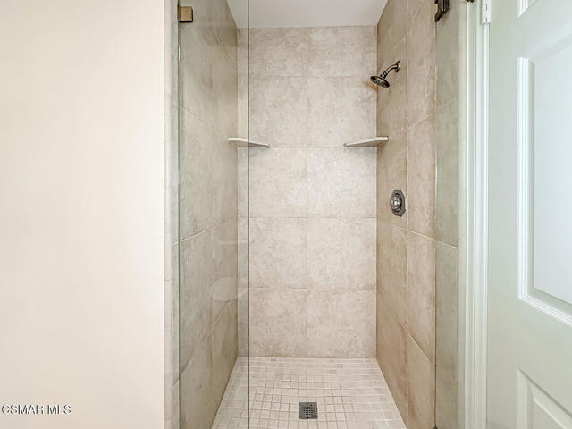 2848 Bayham Cir, Thousand Oaks CA: https://media.crmls.org/mediaz/4e8df26f-0869-4432-87d0-084dbc5ec947.jpg