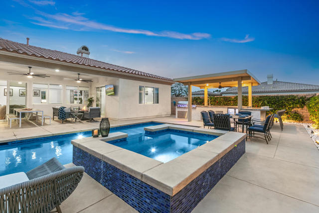 44830 Via Mirabel, La Quinta CA: https://media.crmls.org/mediaz/4e8e5243-d8f2-4398-82be-2287a5e967f7.jpg