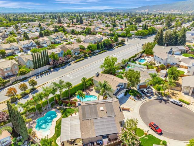 1206 Sycamore Court, Gilroy CA: https://media.crmls.org/mediaz/4e8e76c8-21fc-4ba4-8235-24d2045c4831.jpg
