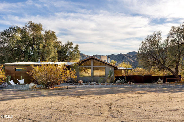 Detail Gallery Image 4 of 47 For 9427 T Circle Dr, Morongo Valley,  CA 92256 - 3 Beds | 2 Baths