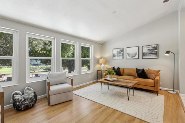2995 Day Road, Gilroy CA: https://media.crmls.org/mediaz/4e8fe818-55dc-4179-8f1d-33c2bad96b0a.jpg
