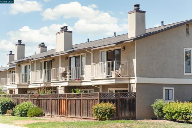 1821 Paseo Laguna Seco, Livermore CA: https://media.crmls.org/mediaz/4e9006c1-f31f-4a10-a0a7-a6b02a099d09.jpg