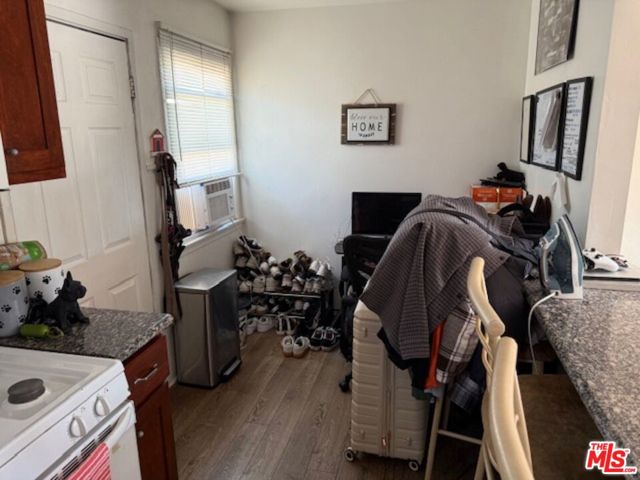 1300 W 218th Street, Torrance CA: https://media.crmls.org/mediaz/4e904912-6877-4074-ac53-310dc8b3d312.jpg