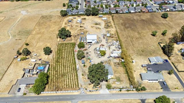 947 Yuba Drive, Santa Rosa CA: https://media.crmls.org/mediaz/4e904d85-5196-4423-bd11-46fb9c098b7e.jpg
