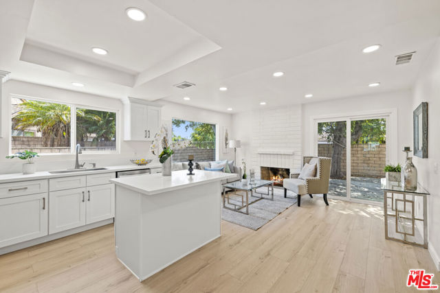 13 Pepper Court, Inglewood CA: https://media.crmls.org/mediaz/4e90bcac-6f21-4ec9-b697-abaedde32905.jpg