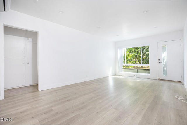 Detail Gallery Image 1 of 1 For 904 N Gardner St #1,  West Hollywood,  CA 90046 - 1 Beds | 1 Baths