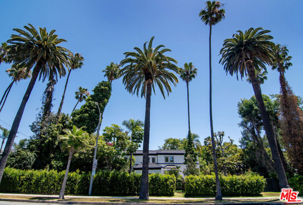 508 N CANON Drive