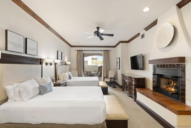 7310 Estrella De Mar, Carlsbad CA: https://media.crmls.org/mediaz/4e910ce9-f539-46ae-b035-5980d7f655ea.jpg