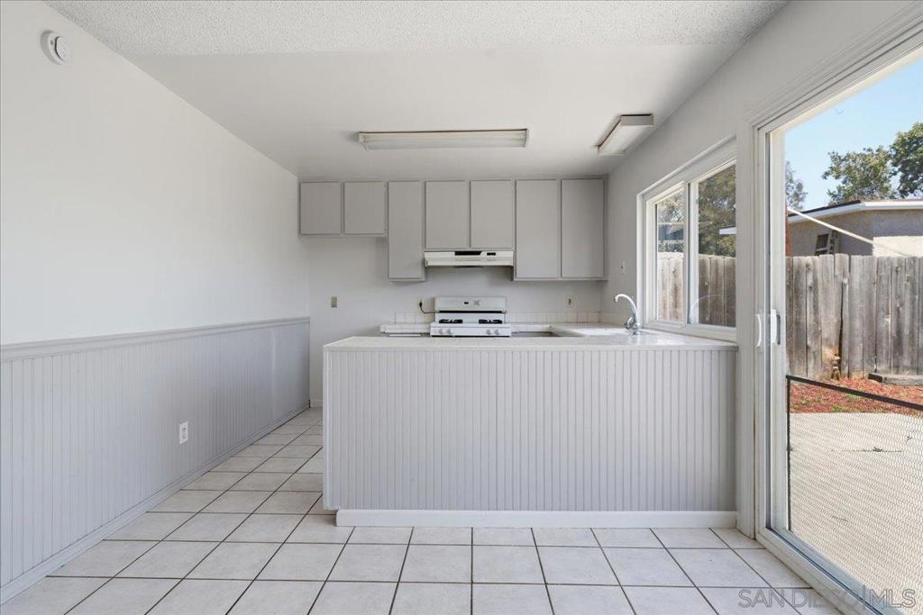 8737 Jade Coast Dr - photo 10