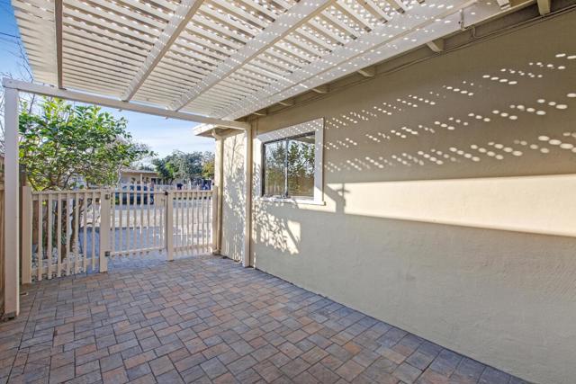 Image 1 of 19 For 2280 Glen Way