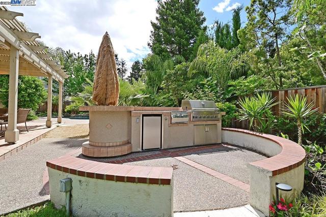 2405 Vintage Lane, Livermore CA: https://media.crmls.org/mediaz/4e929c74-7157-434e-9cfe-39efc2a883d2.jpg
