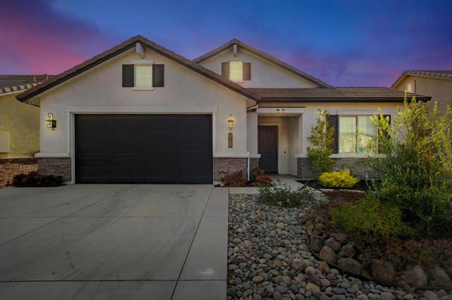 1575 Sunflower Drive, Hollister CA: https://media.crmls.org/mediaz/4e92cdce-59ad-4b1a-96cc-ecc60f08364d.jpg