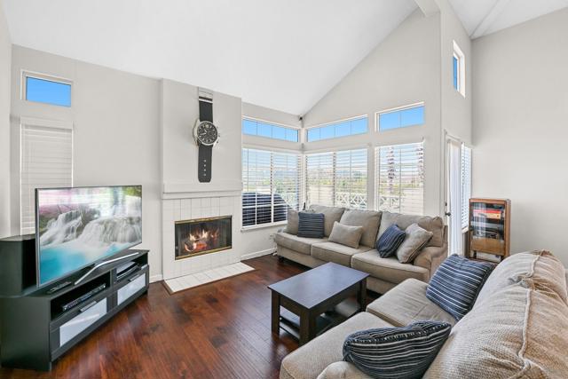 12662 Springbrook Dr, San Diego CA: https://media.crmls.org/mediaz/4e93031c-529c-465d-84eb-31b0cc7722bc.jpg