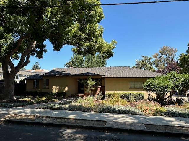 845 Apricot Avenue