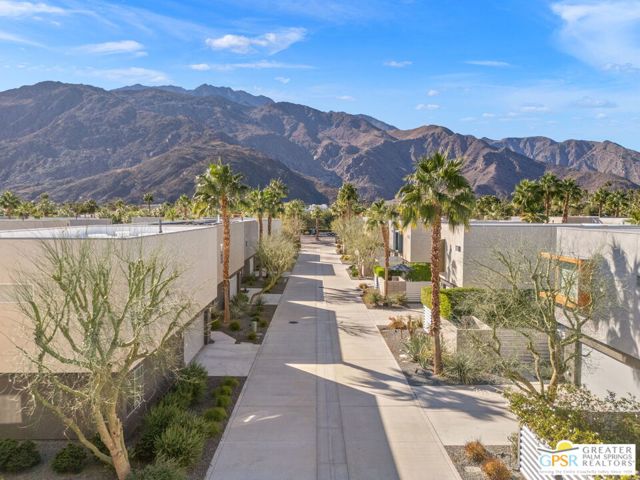 1065 Dane Drive, Palm Springs CA: https://media.crmls.org/mediaz/4e934b40-9a30-4d22-ba9a-38629d300b4e.jpg