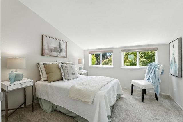 148 Promethean Way, Mountain View CA: https://media.crmls.org/mediaz/4e936331-8ce0-40af-b045-41d5505e99e9.jpg