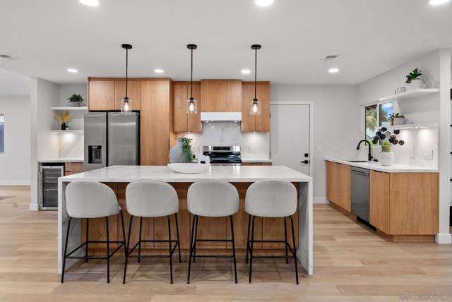 Image 6 of 31 For 2415 Galahad Rd.