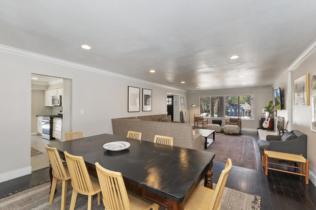 271 Bluebird Court, Big Bear CA: https://media.crmls.org/mediaz/4e94c0d1-9d40-41c2-a1ed-60b9e9c3a7b8.jpg