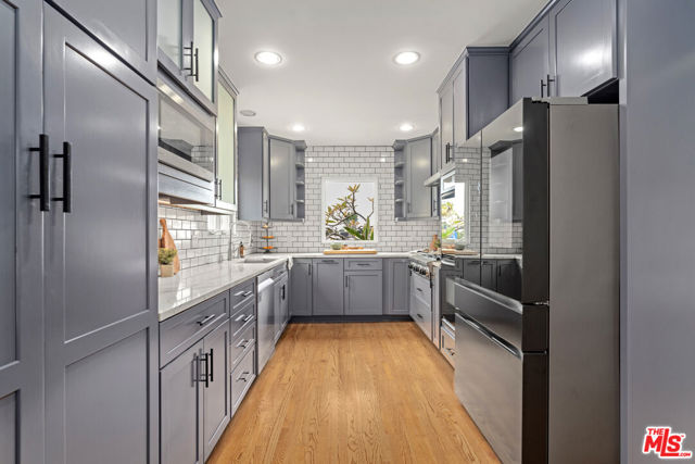 8044 Cowan Avenue, Los Angeles CA: https://media.crmls.org/mediaz/4e954137-c999-4112-863e-8eca65cbe4dc.jpg