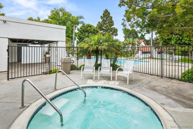 3458 Voyager Cir, San Diego CA: https://media.crmls.org/mediaz/4e95c9da-fce0-4feb-9700-45da161cf21e.jpg