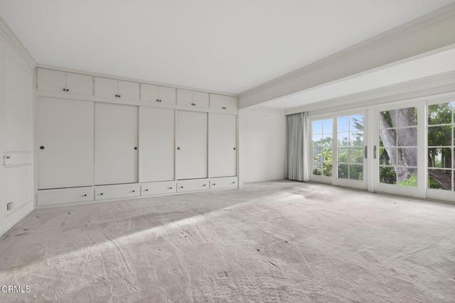 281 Glen Ellen Drive, Ventura CA: https://media.crmls.org/mediaz/4e96289d-a8db-4f32-9be9-73e2cd154cce.jpg