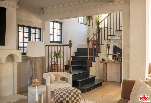 1715 S Kingsley Drive, Los Angeles CA: https://media.crmls.org/mediaz/4e969a23-7930-47bc-8e7d-87712edf08bf.jpg