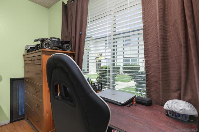 9952 N Magnolia Ave, Santee CA: https://media.crmls.org/mediaz/4e9786af-41a3-4235-b57a-8de0bed15fe2.jpg