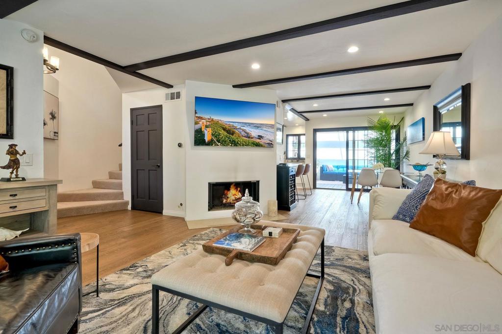 8666 Villa La Jolla Dr #4