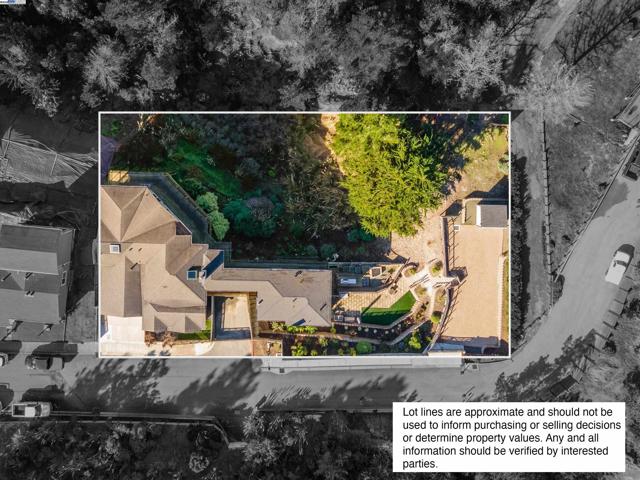 674 Corona Dr, Pacifica CA: https://media.crmls.org/mediaz/4e983c18-7469-40b9-9229-f72698f3ad4b.jpg