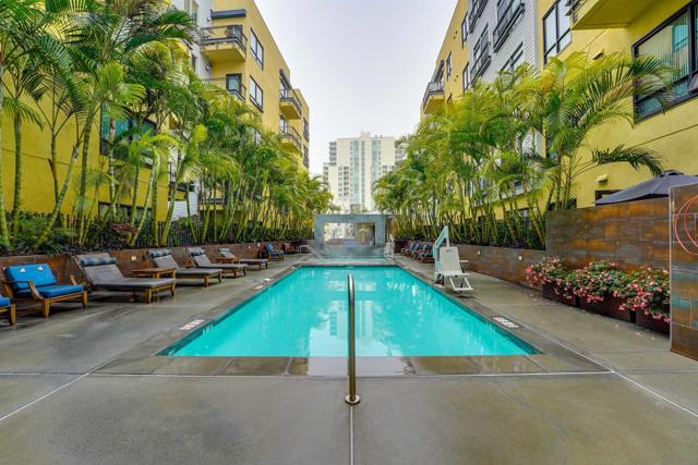 889 Date St, San Diego CA: https://media.crmls.org/mediaz/4e98447a-a048-43a4-9b50-aabe649f065d.jpg