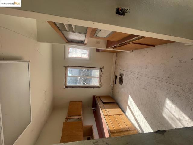2890 Concord BLVD, Concord CA: https://media.crmls.org/mediaz/4e986a57-b455-41d9-8a01-7b35de395e4e.jpg