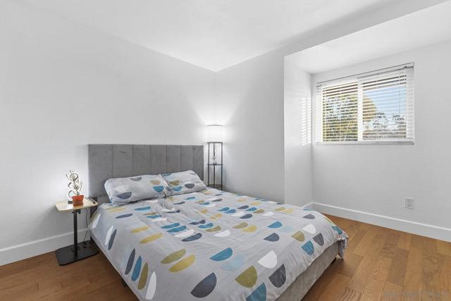 10985 Sunny Meadow St, San Diego CA: https://media.crmls.org/mediaz/4e98b281-ec3d-48b4-bf9f-2e79c6486f07.jpg