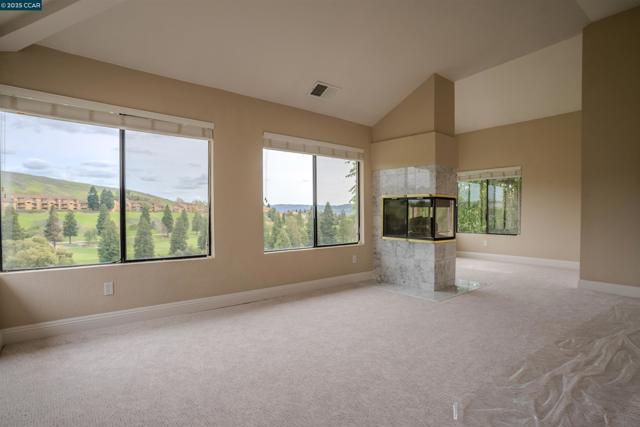 772 Lakemont Pl, San Ramon CA: https://media.crmls.org/mediaz/4e991ab9-b261-43a1-b5dc-008030352ab0.jpg