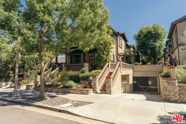 322 Alpine Street, Pasadena CA: https://media.crmls.org/mediaz/4e994627-226e-44b4-bcaf-398abbb7f18c.jpg
