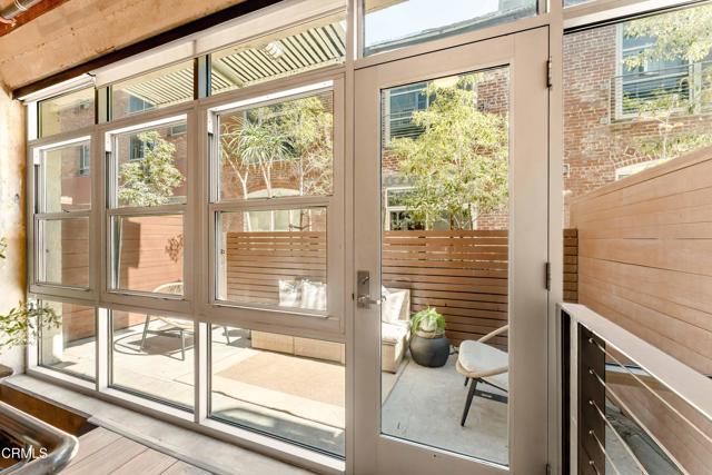 Detail Gallery Image 16 of 53 For 530 S Hewitt St #144,  Los Angeles,  CA 90013 - 2 Beds | 1/1 Baths