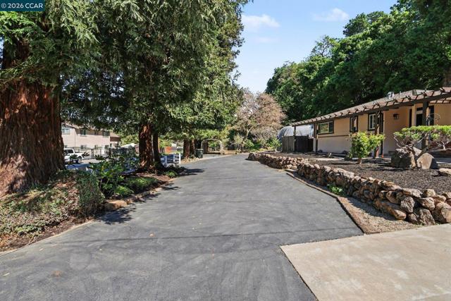1451 Franklin Canyon Rd, Martinez CA: https://media.crmls.org/mediaz/4e9a7503-3f4f-47cd-bd52-4a5b2f2f7360.jpg