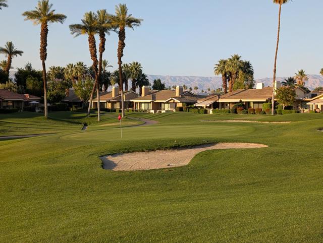 312 Castellana S, Palm Desert CA: https://media.crmls.org/mediaz/4e9ab8b4-b0fe-4bd2-a95f-c9e9b0d3ba4d.jpg