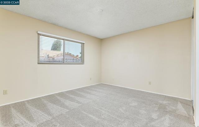 88 Newport Way, Suisun City CA: https://media.crmls.org/mediaz/4e9c5269-ed06-4186-b898-6c929ba788f2.jpg