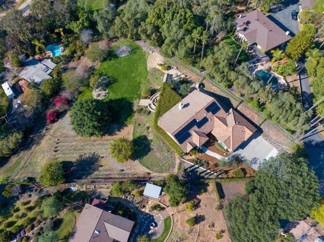 2610 Sunset Hills, Escondido CA: https://media.crmls.org/mediaz/4e9c7e32-11fe-40d3-b4f2-fb4eef701723.jpg