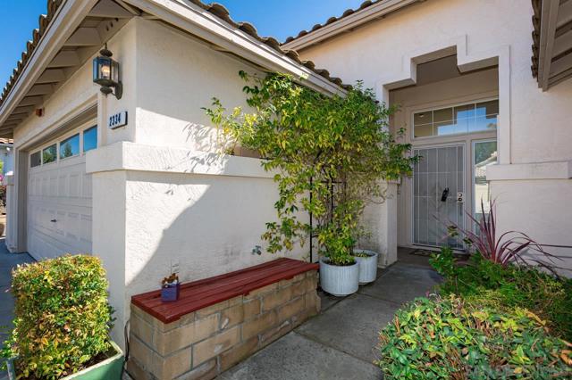2334 Columbine Dr, Alpine CA: https://media.crmls.org/mediaz/4e9dab35-9726-4ef4-bd27-3e283803866e.jpg